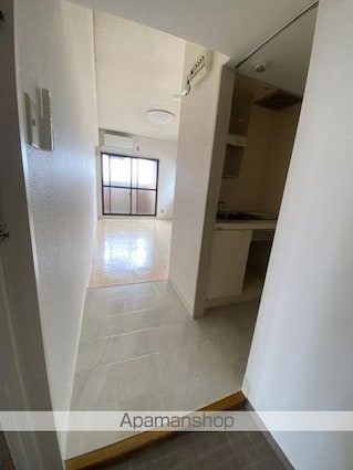 プチメゾン片原町[1R/18.08m2]の玄関