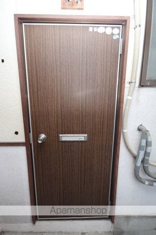 ガーデンMJの玄関写真