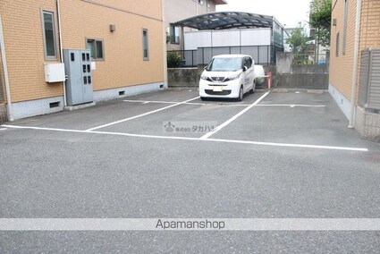 クレスト　弐番館[2DK/46.68m2]の駐車場