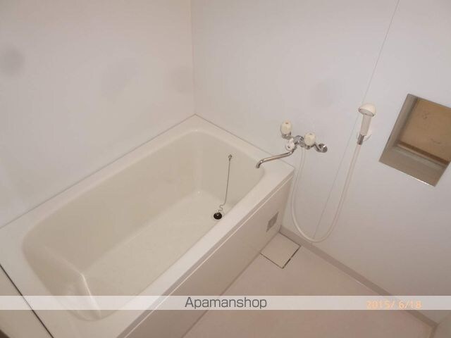 富士ロイヤルアベニュー[2LDK/60.4m2]のバス