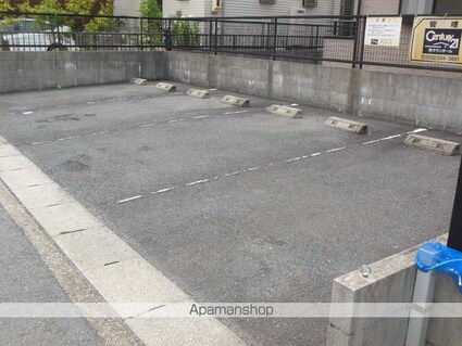 センチュリーコート[1K/30.26m2]の駐車場1