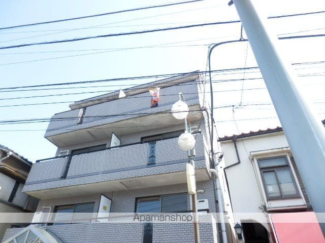 渋谷区幡ヶ谷のマンションの外観1