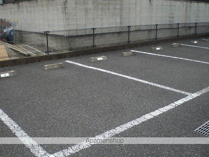 レオパレス坂西[1K/28.15m2]の駐車場