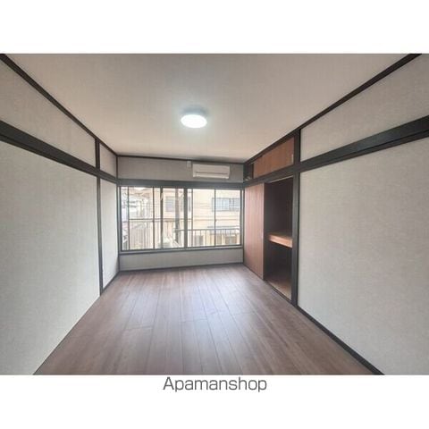 新座市 2階建 築36年の内装写真