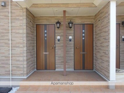 和歌山県和歌山市西浜[1LDK/45.82m2]のエントランス