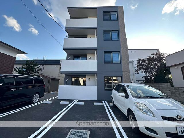 8 3W2 HACHI SANWESTNYの外観写真