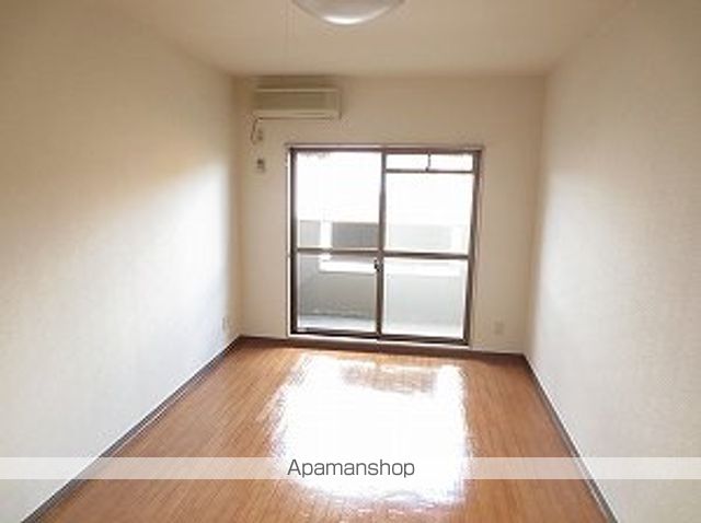 ロイヤルロードの内装写真