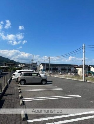 ガーデンライラック[2LDK/60.46m2]の駐車場3