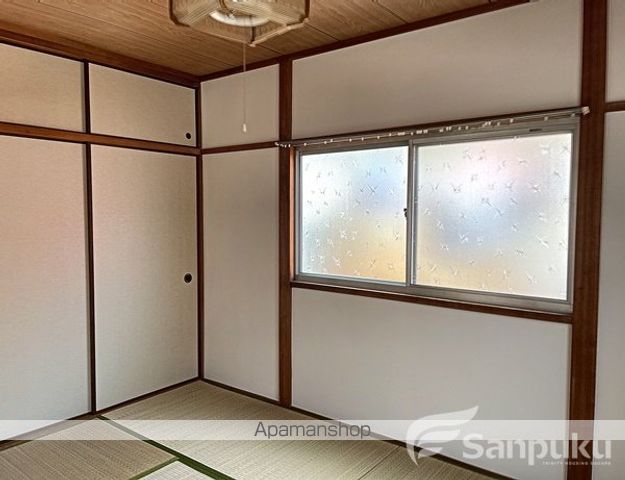 松山市 2階建 築45年の内装写真