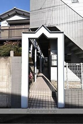 東京都世田谷区代田５丁目[1K/16.03m2]のエントランス