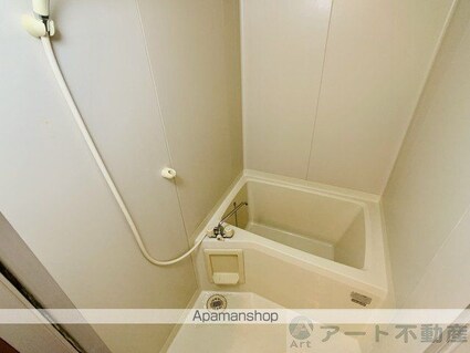 愛媛県松山市南持田町[1DK/31.18m2]のバス