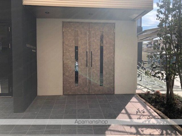 グランジュール大手町の玄関写真