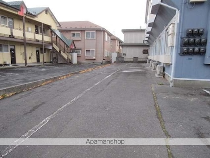 エステートピア[1K/24.84m2]の駐車場2