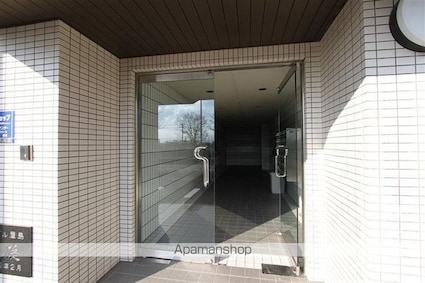 香川県高松市屋島西町[3LDK/62.19m2]のエントランス