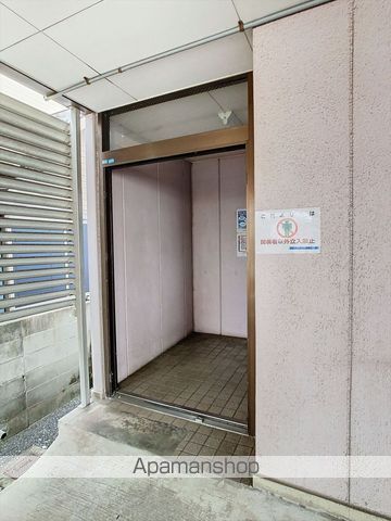 コーポ新川の玄関写真