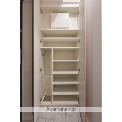 コンフォリア・リヴ豊洲キャナル[1LDK/34.92m2]の内装