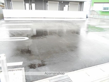 グリーンヒル二重堀[1K/30.05m2]の駐車場