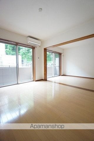 ナショナルガーデン小黒の内装写真