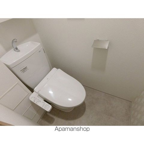 MORE PRECIOUSの内装写真
