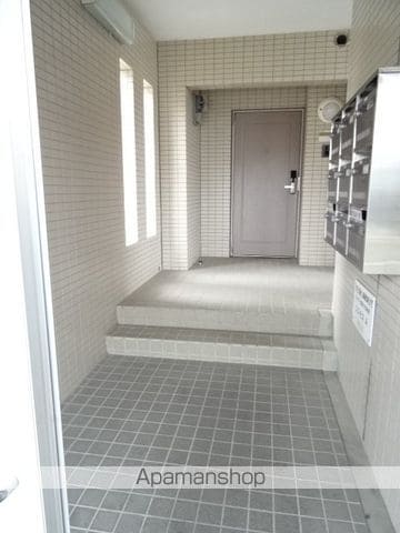コスモスAの玄関写真