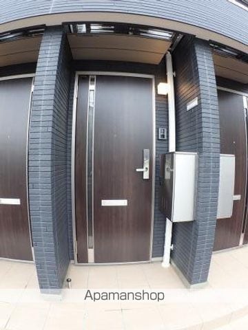 ルシアスの玄関写真