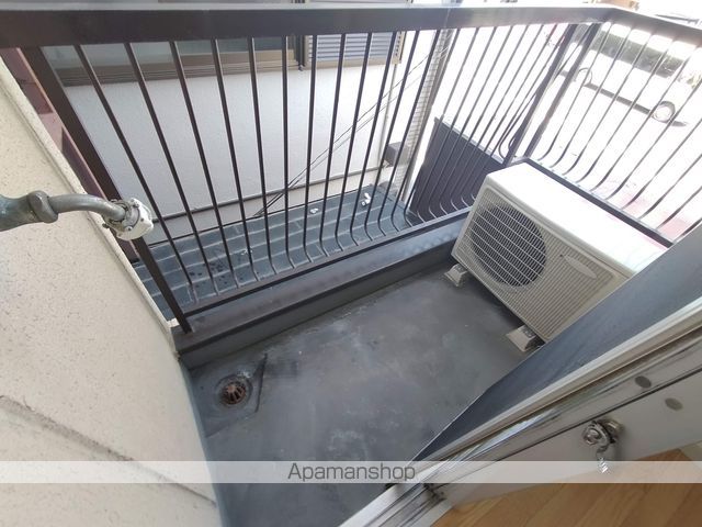 ロイヤルライフ八坂の内装写真