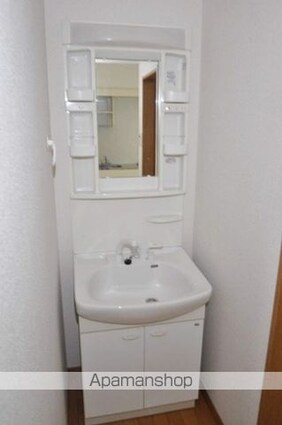 岡山県岡山市北区伊福町２丁目[1R/26m2]の洗面所