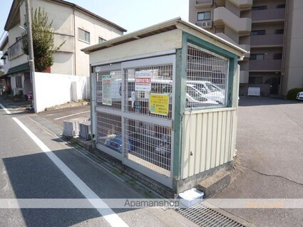 ロイヤルヒル守山[2LDK/58.5m2]の共用部1