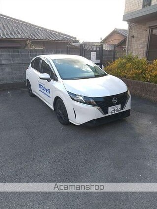 ラ・フェール砂山[2LDK/55.44m2]の駐車場1