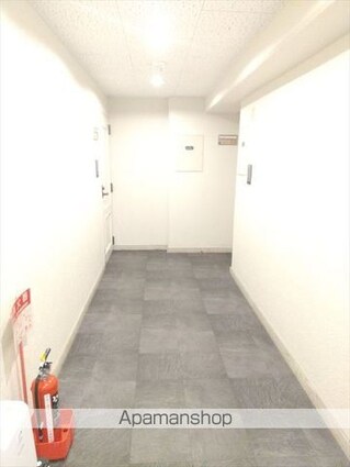 和歌山県和歌山市十番丁[1LDK/40m2]のエントランス3