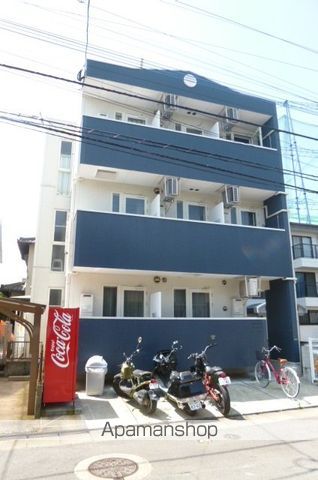 セレブマンションIIIの外観写真