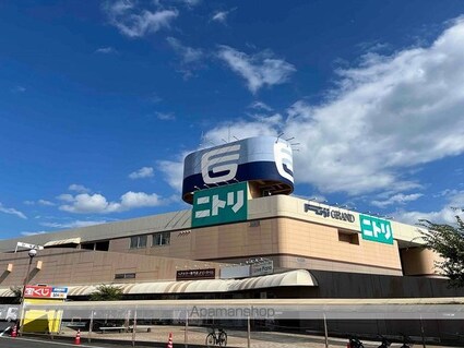 レオパレスＭｉｌｌｅｎｎｉｕｍ　Ｏｎｏｍｉｃｈｉ　Ⅱ[2DK/49.68m2]の玄関1