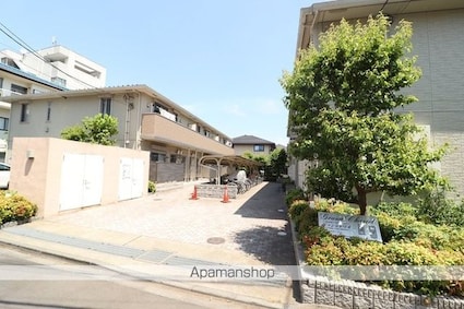 グランシャリオ　Ａ棟[2LDK/57.12m2]のエントランス