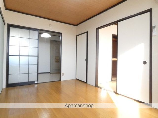 フォーブルS大坂の内装写真