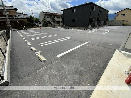 ＳＰＲＩＮＧ　ＨＩＬＬ　Ｂ[1LDK/50.05m2]の駐車場2