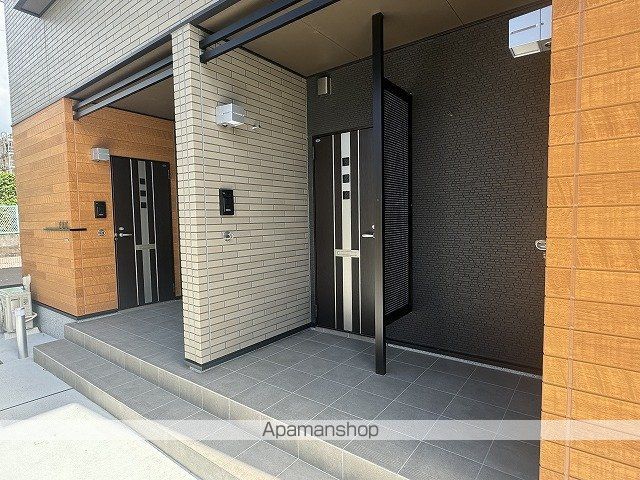 FBIIの玄関写真