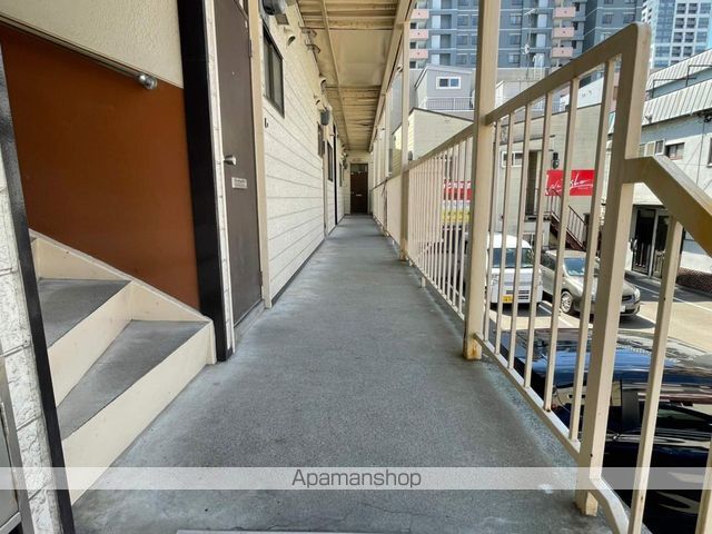 南4条ファミリーハイツの玄関写真
