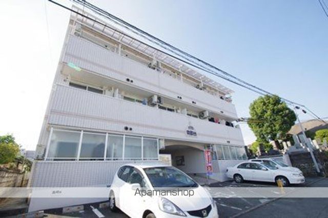 アストリー京町台の玄関写真