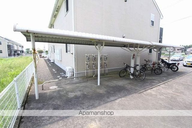 Y’Sコート弐番館 IIIの玄関写真