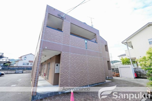 ロイヤルハイツ・IYOの外観写真
