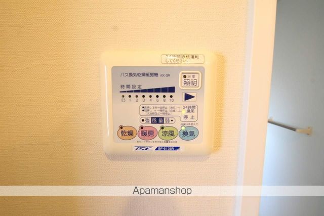 ドライバウム江坂の内装写真