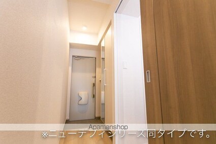 ＢＩＺ　Ａ[1K/33.2m2]の玄関
