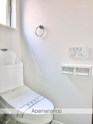 桃井戸建[1SLDK/81.57m2]のトイレ