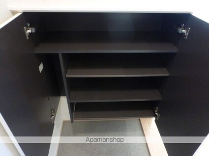 リードオッツ　Ⅱ棟[2LDK/60.06m2]の玄関