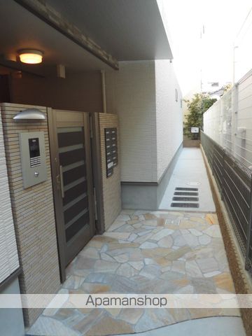 フジパレス長居西II番館の玄関写真