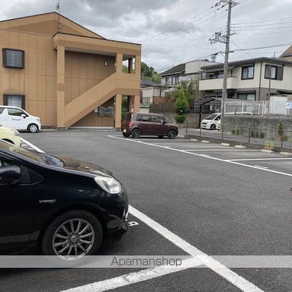 フローリッシュホーム[2LDK/57.33m2]の駐車場3