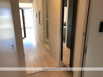 ヴィラ・ツリーサイド[1K/25.71m2]の玄関