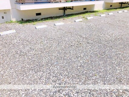 ビレッジハウス千秋２号棟[2K/28.98m2]の駐車場1