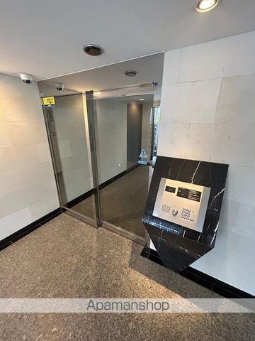 グラントゥルース大森プレミオの玄関写真