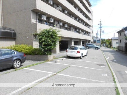 長野県松本市庄内１丁目[4LDK/75.9m2]の共用部8